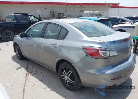 2013 Mazda Mazda3 I Sport из США, поврежденный, VIN JM1BL1U75D1768828